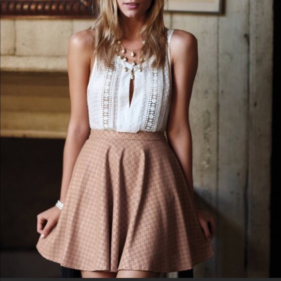 Anthro Sunday In Brooklyn Vegan Eyelet Blush Skirt - Picture 2 of 6
